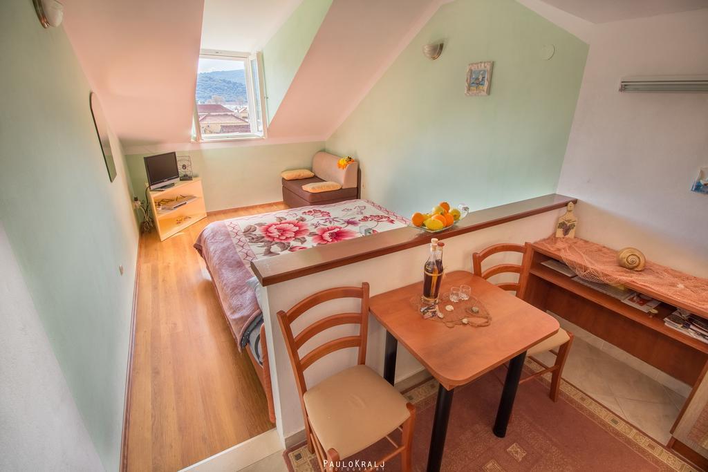 Hotel House Ina Ston Esterno foto